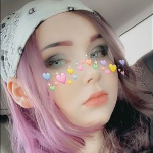 Meet your Posher, Lia